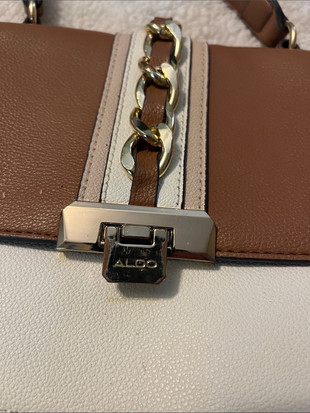ALDO - Picture 2 of 4